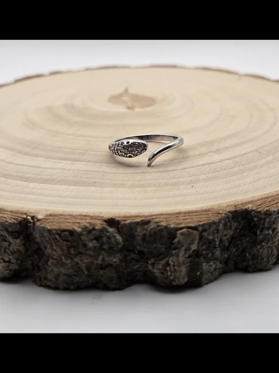 925 Sterling Silver Snake Ring – Adjustable – Crystal Detail - Picture 3 of 9